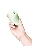 Салатовый вакуум-волновой стимулятор клитора Satisfyer Pearl Diver