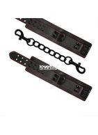 Черные поножи Bondage Fetish Pleasure Ankle cuffs с контрастной строчкой