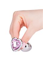Серебристая анальная пробка с розовым кристаллом-сердцем (7 см)