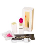 Бесконтактный стимулятор клитора в форме помады Womanizer W-260 2GO в белом корпусе