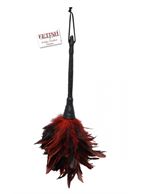 Кисточка с красно-чёрными пёрышками FRISKY FEATHER DUSTER - 36 см.