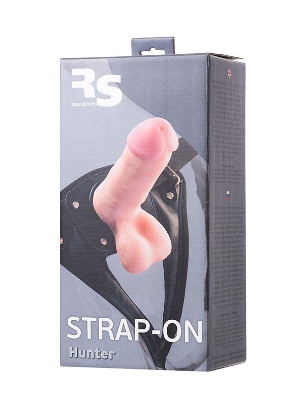 Телесный женский страпон на трусиках Realstick Hunter (14,5 см)