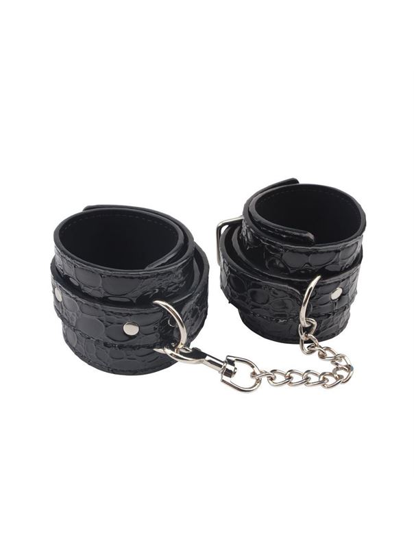 Черные оковы на карабине Be good Ankle Cuffs