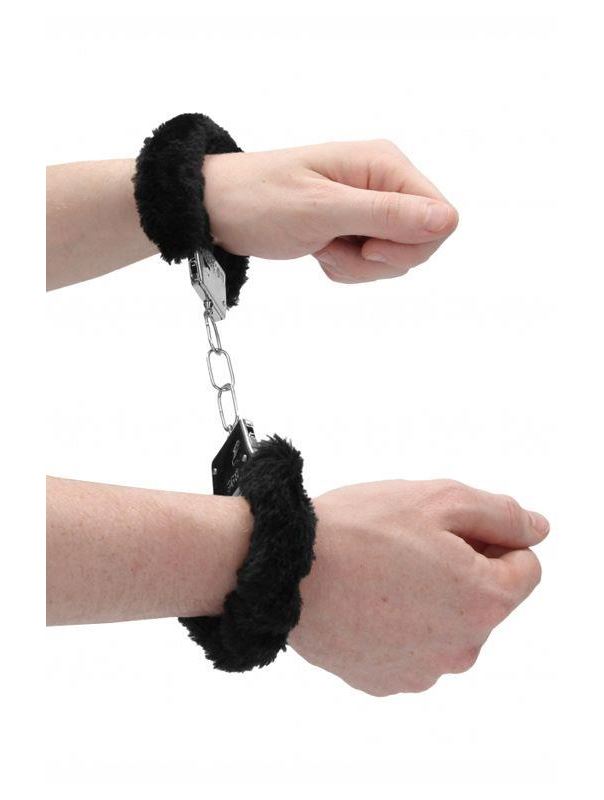 Пушистые чёрные наручники Beginner's Furry Handcuffs