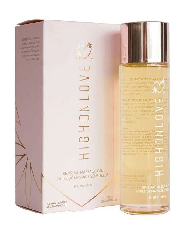 Массажное масло с ароматом клубники и шампанского High On Love Massage Oil Strawberries & Champagne (120 мл)