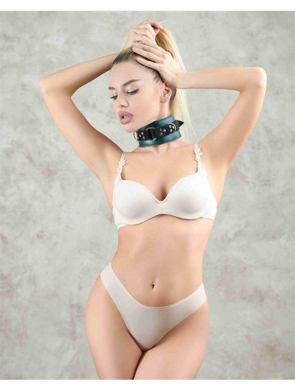 Изумрудный широкий ошейник Lady's Arsenal Emerald Collar On The Strap