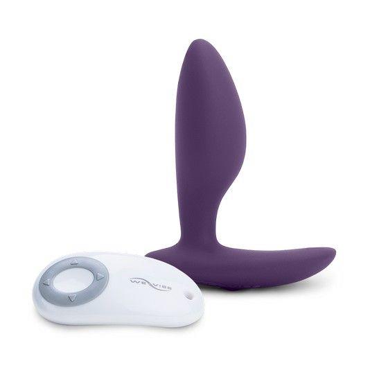 Фиолетовая анальная пробка для ношения We-vibe - Ditto с вибрацией и пультом ДУ (8,8 см)