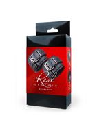 Черные широкие кожаные наручники