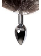 Серебристая металлическая анальная пробка с хвостом чернобурой лисы (размер S)