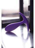 Фиолетовая удлиненная анальная пробка (7,2 см)