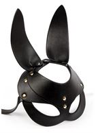 Черная маска с удлиненными ушками и заклепками