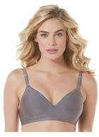 Гладкий бескаркасный бюстгальтер с чашками на тонком поролоне