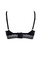 Декольтированный бюстгальтер с уплотненными чашками