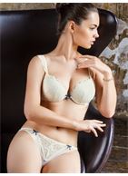 Бюстгальтер пуш-ап с крылышками на бретелях