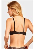 Бюстгальтер с формованными чашками, отделанными кружевом