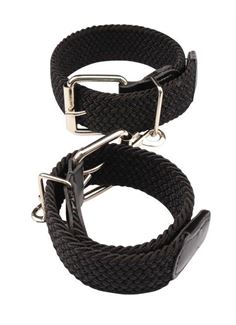 Черные наручники Behave Luxury Fetish Under Control Cuff Hogtie