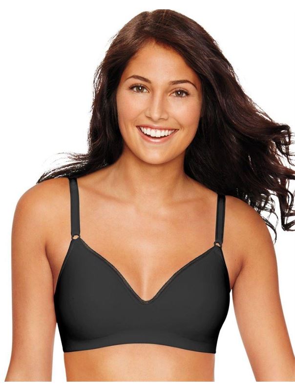 Гладкий бескаркасный бюстгальтер с чашками на тонком поролоне