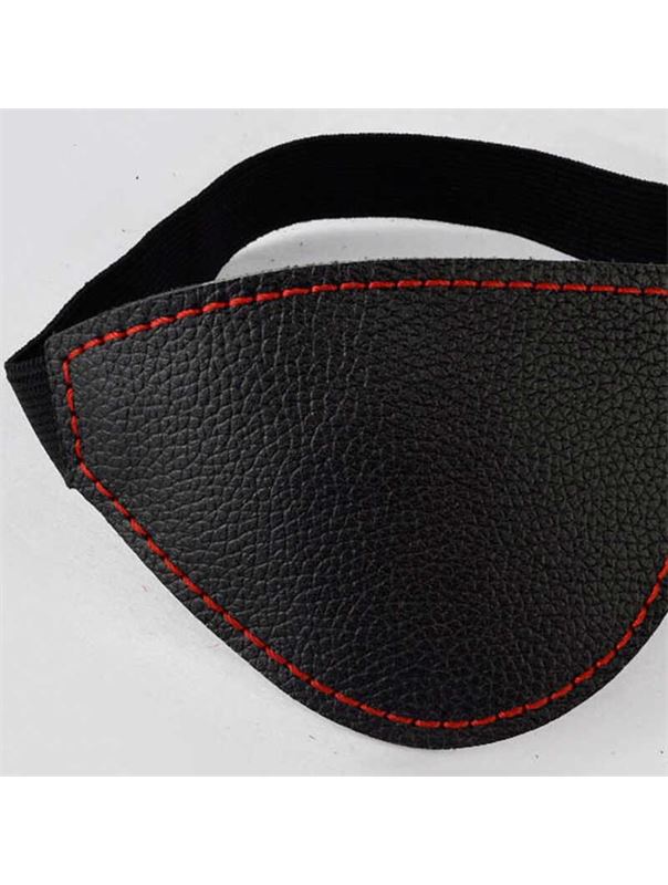 Черная маска с декоративной строчкой на резинке