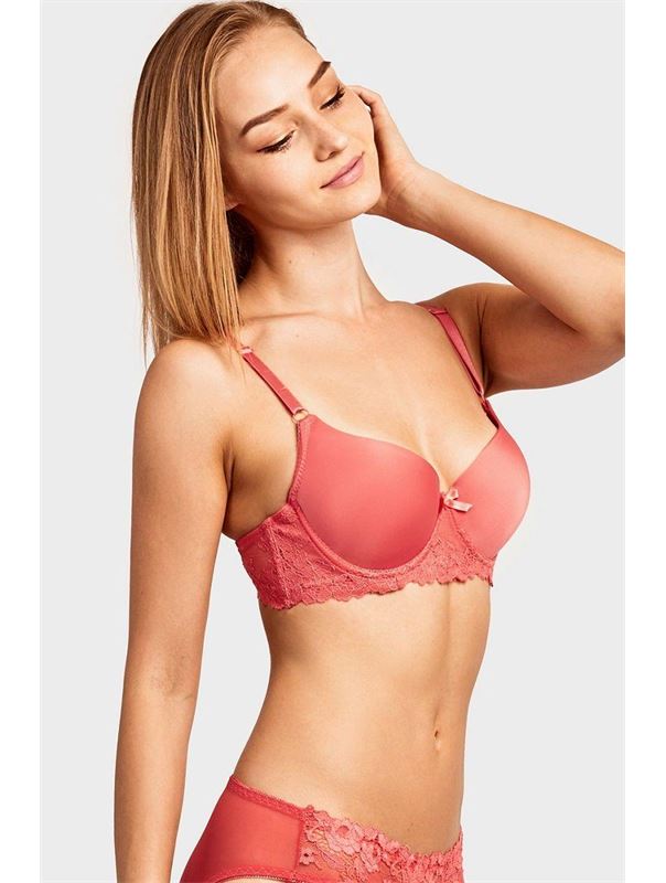 Бюстгальтер с плотной чашкой и кружевным станом