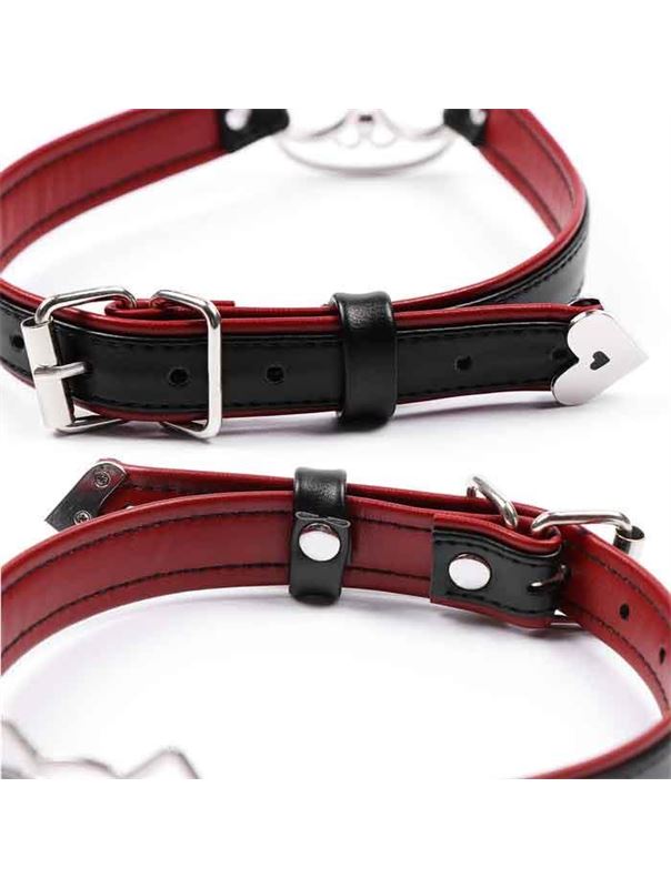 Черно-красный ошейник с мордочкой кошечки