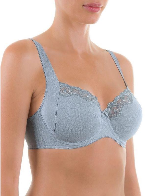Нежно-голубой бюстгальтер на каркасах
