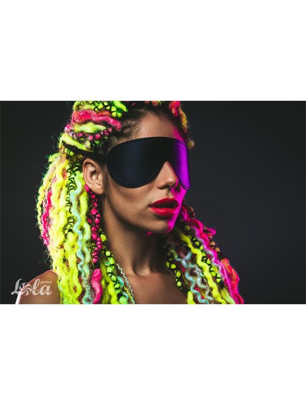 Черная маска Shy