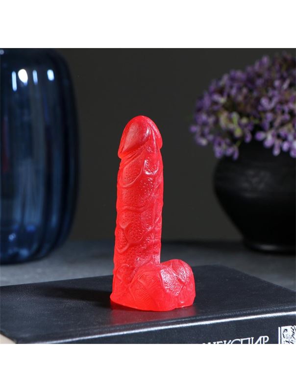 Красное фигурное мыло «Фаворит» с земляничным ароматом (95 гр)