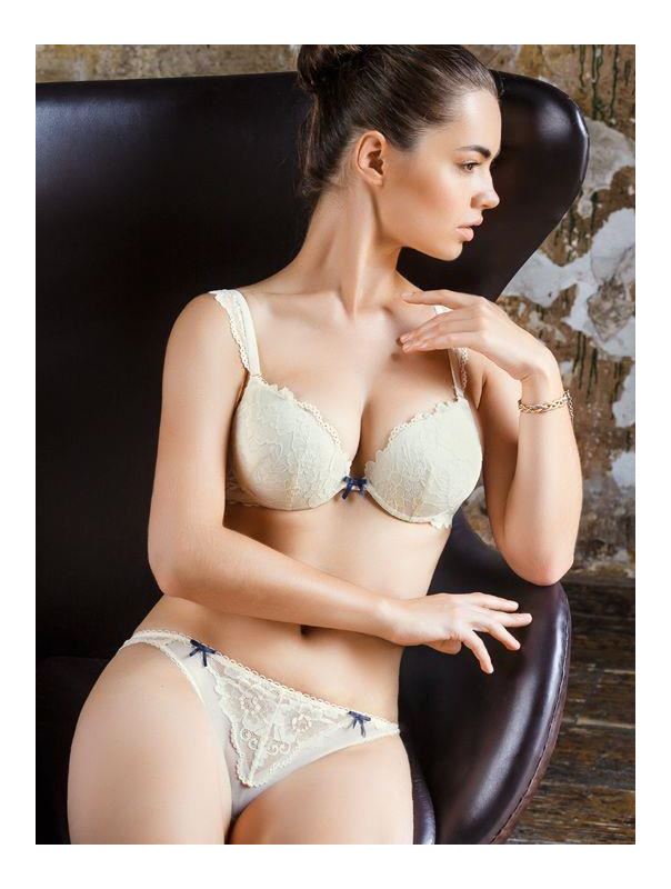 Бюстгальтер пуш-ап с крылышками на бретелях