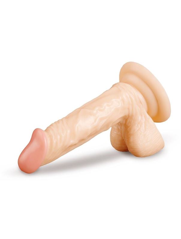 Телесный фаллоимитатор с присоской (17 см)