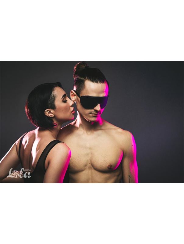 Черная маска Shy